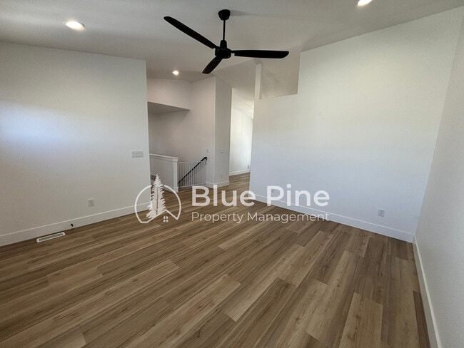 Photo - 4403 E Hatch Holw Ln