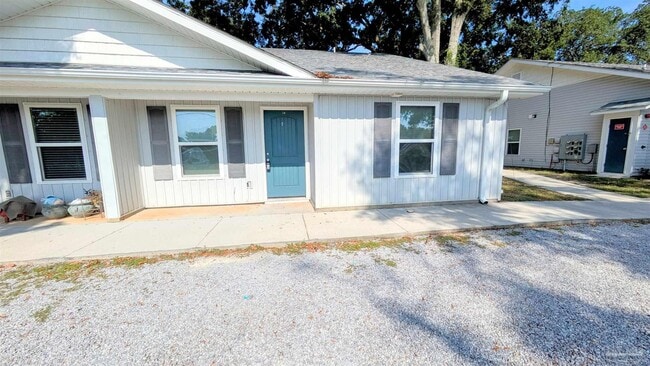 Building Photo - 313 N Navy Blvd Rental