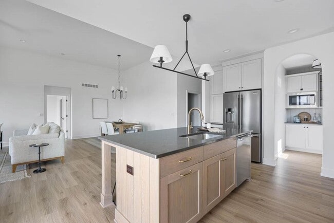 Photo - 234 NE 62nd St