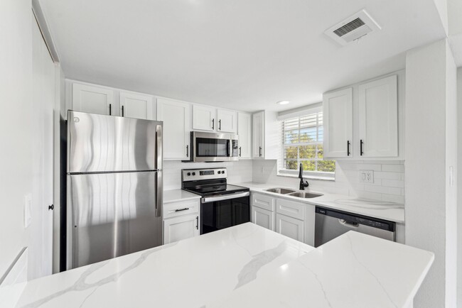 Building Photo - The Lennox Rental