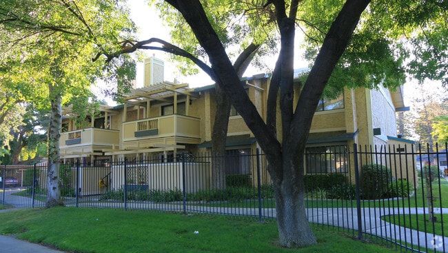 Photo - Ridgewood Apartments