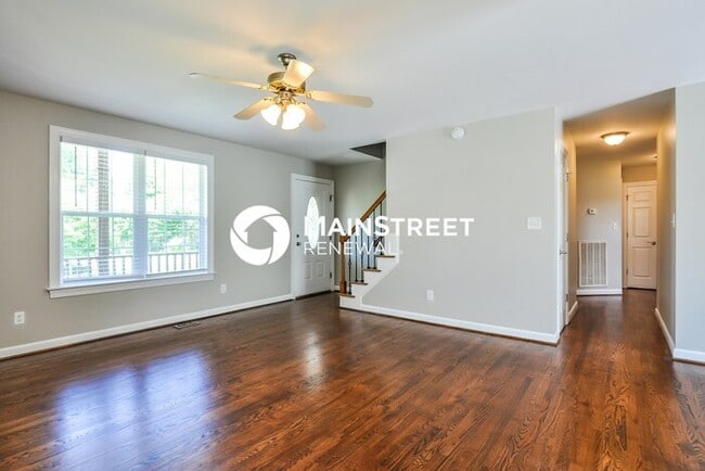 Photo - 4 Bedroom Pet-Friendly Home in Smithfield, NC with Main Street Renewal
