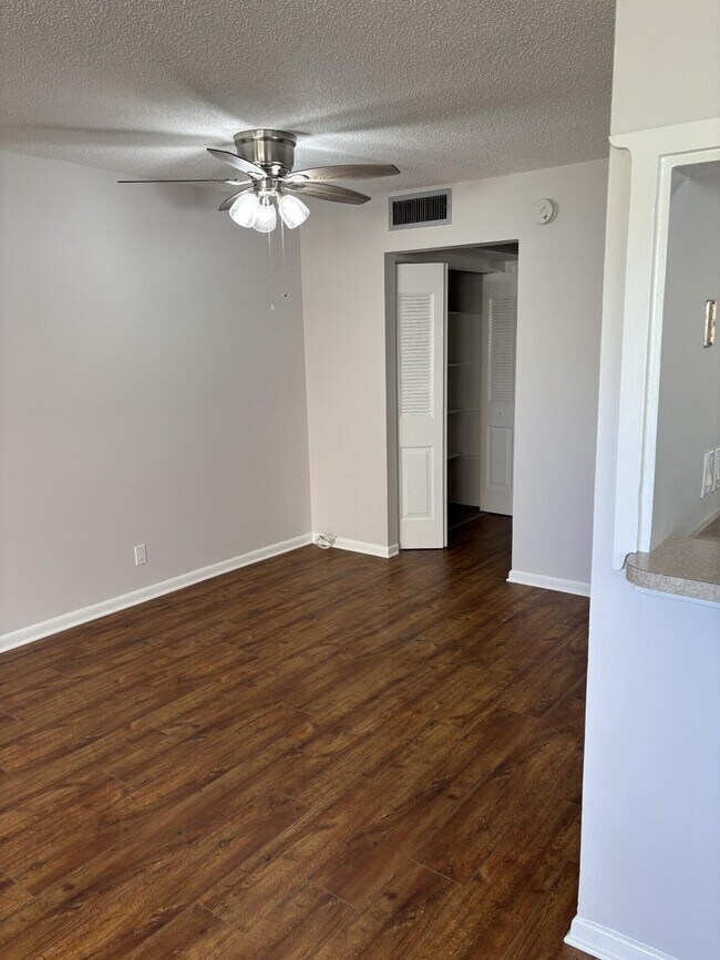 Photo - 311 Andover M