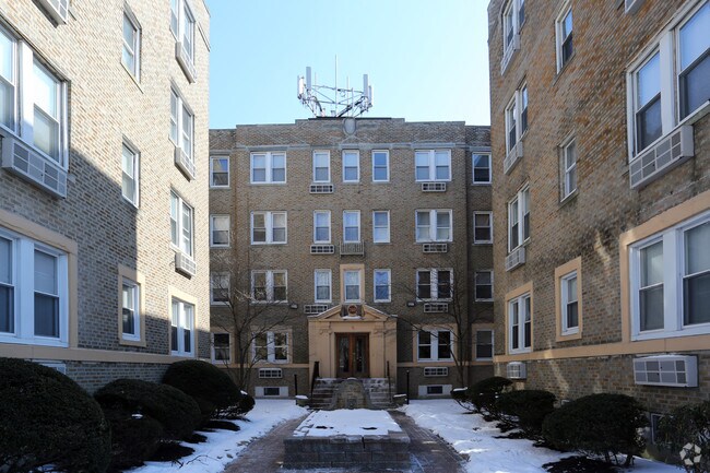 Photo - Stenton Hall Apts