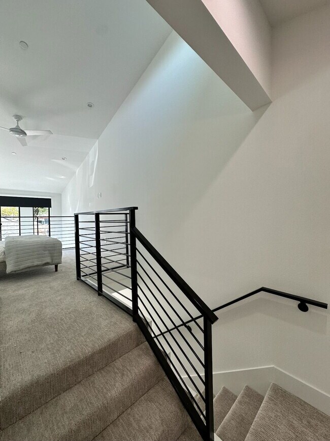 Photo - 2702 N Carroll Ave Unidad SLP 103