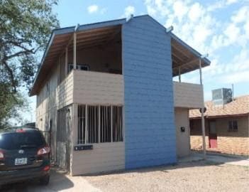 Photo - 817 W Gilmore St