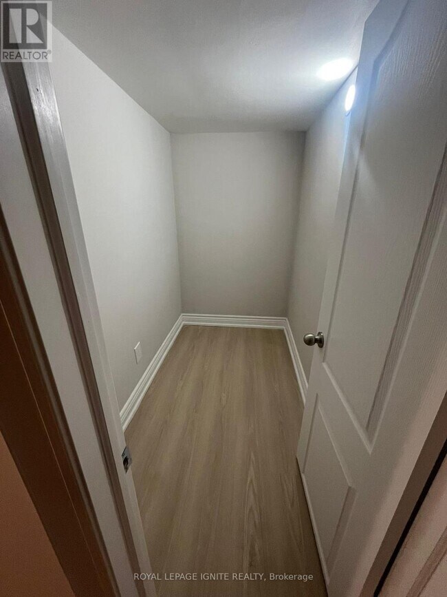 Photo - 6 Kingsdown Dr