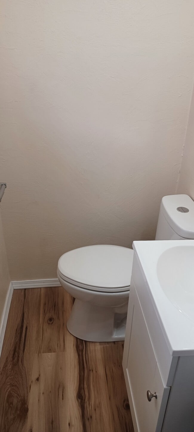 Photo - 2004 Sandra Dr