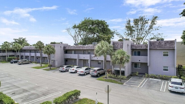 Building Photo - 2828 Casita Way Unit 206-c