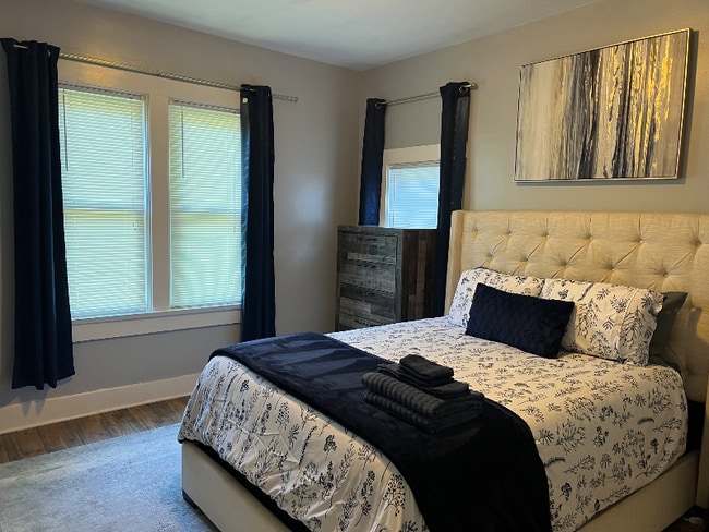 Photo - 5112 Ravenna St