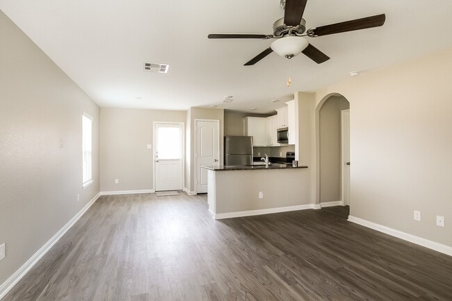 Photo - 25245 Dickens Dr