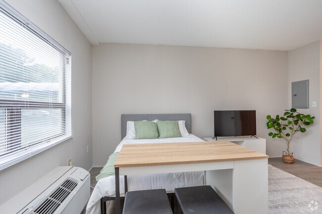 1BR, 1BA - 350SF Sa1 Studio - Bedroom