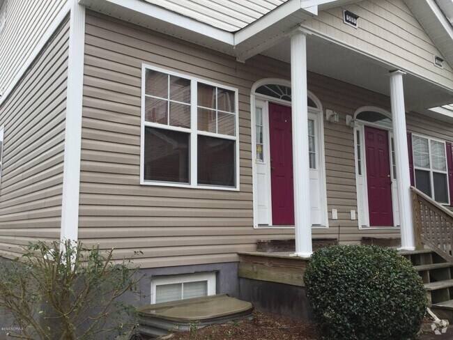 Building Photo - 500 Sea Knight Ln Rental