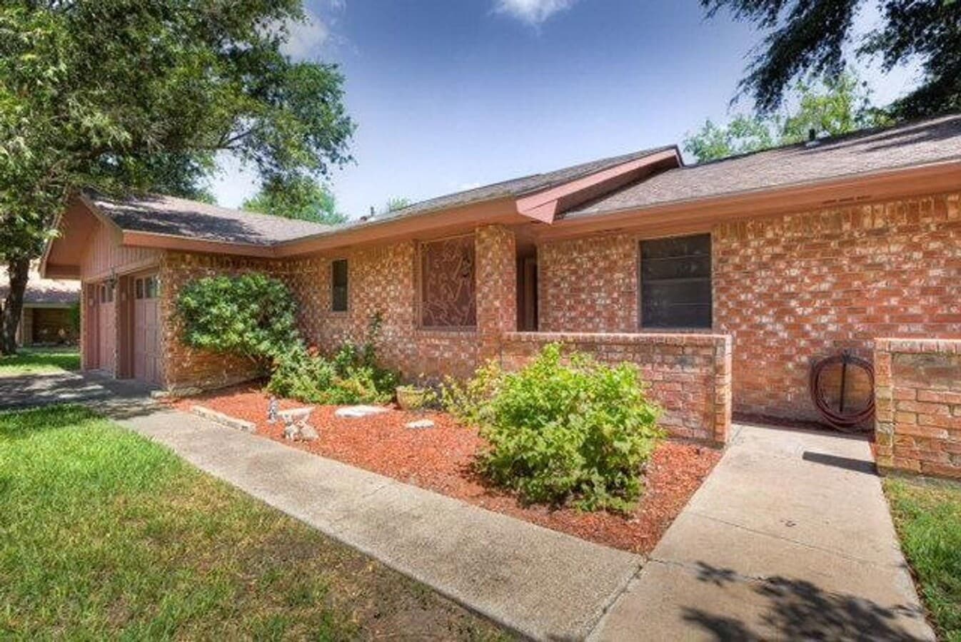 Photo - Cute & Convenient Home in Mission!