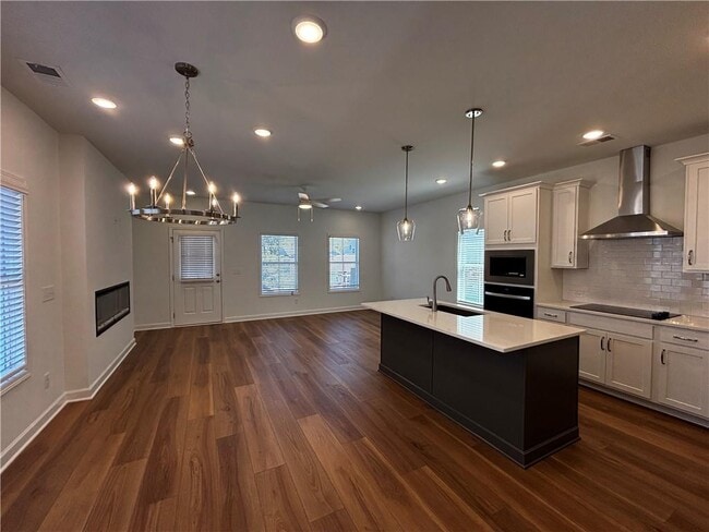 Photo - 194 Summit Ave SE