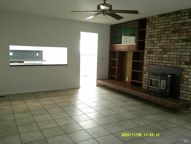 Photo - 390 S Almond St