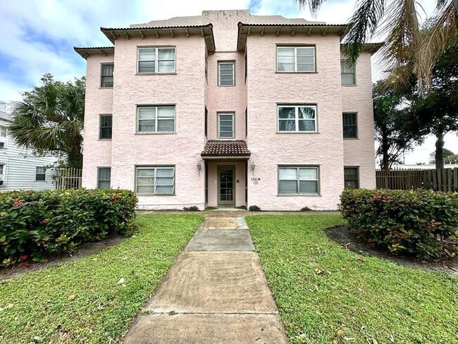 Building Photo - 2010 Broward Ave Unit 7 Rental