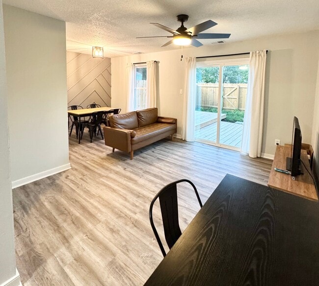 Photo - 3675 Sylvan Ln