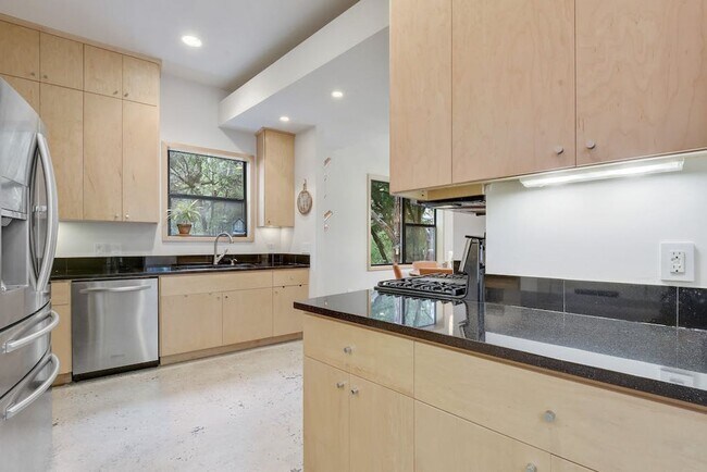 Photo - 2608 Del Curto Rd