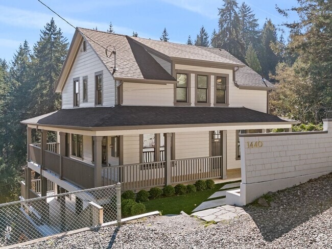 Building Photo - Freshly Remodeled Stunner Perched on the H... Rental
