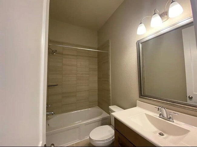 Building Photo - 2122 Ironwood Pass Dr