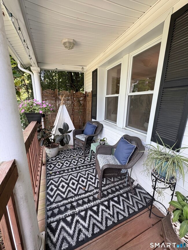 89 Hillside Ave