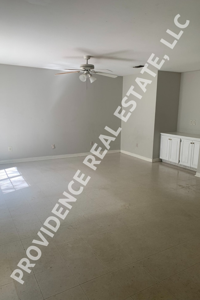 Photo - 3210 Sutton Dr