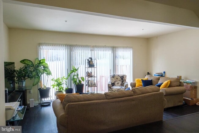 Photo - 37 Joyceton Way