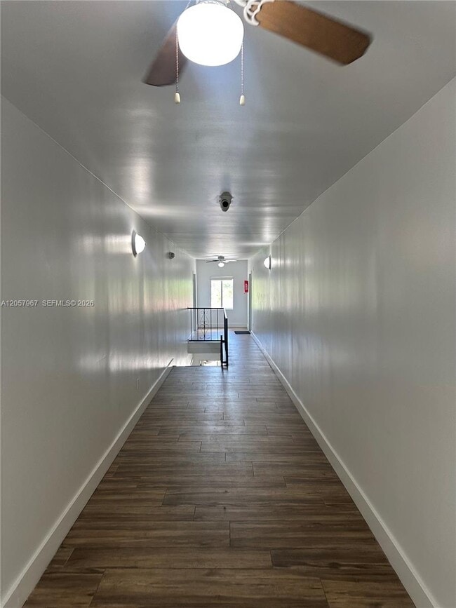 2500 NE 192 St Unit 6