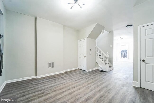 Photo - 2356 McCulloh St