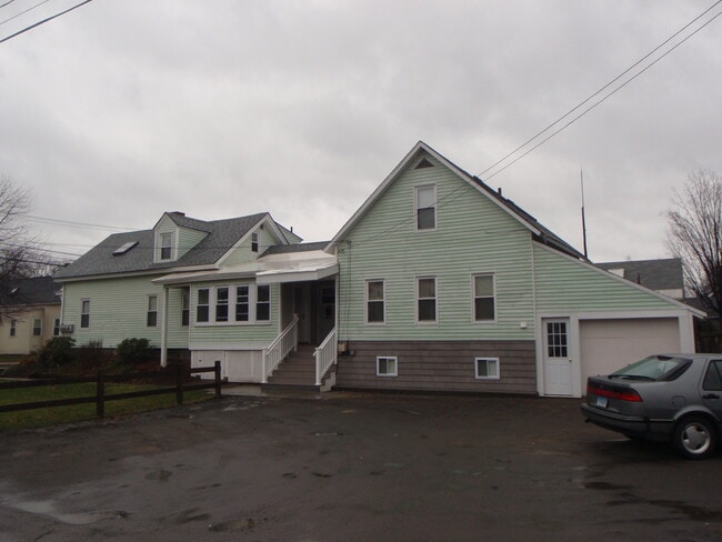 Building Photo - 76 Water St Unit 76 Water St Rental