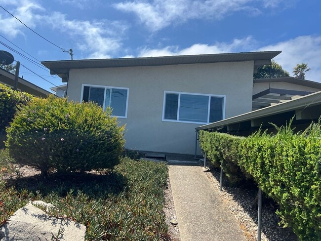 Building Photo - LSLIL739 Unit 743 Rental