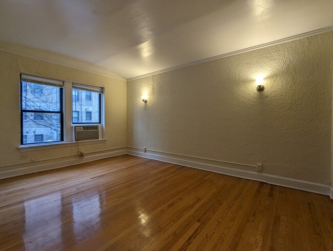 Photo - 537 W Arlington Pl Unit 536-304