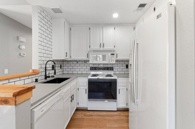 Photo - Rancho San Diego- Beautiful Mirasol Complex- 2 bed / 2 bath Upstairs Condo w A/C, Laundry + Parki...