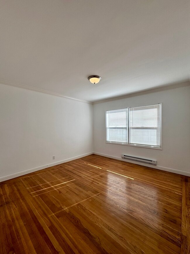 COMING SOON 2BR IN COW HOLLOW!