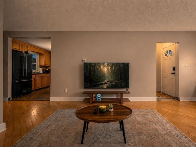 Photo - 813-868 68 Ave SW Unit SI ID1539511P