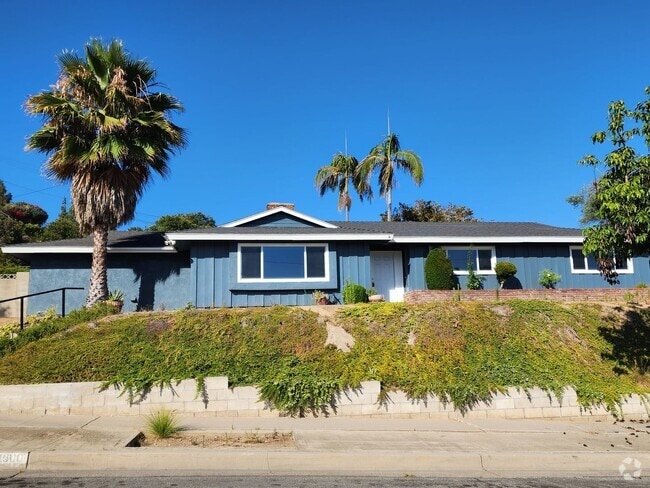 Building Photo - Beautiful Newly Renovated 3 Bedroom 2 Bath... Rental