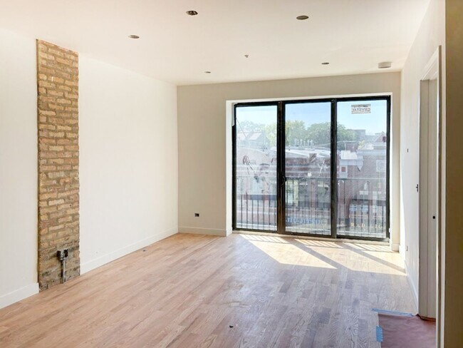 Photo - Amazing 2 Bed/2 Bath Apartment in Prime Li... Unit 2R