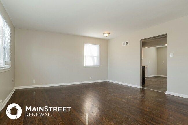 Photo - 4335 Yecker Ave