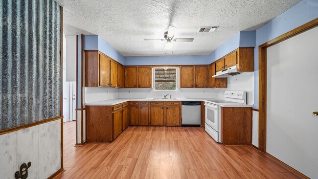 Photo - 4027 Spring Branch Rd