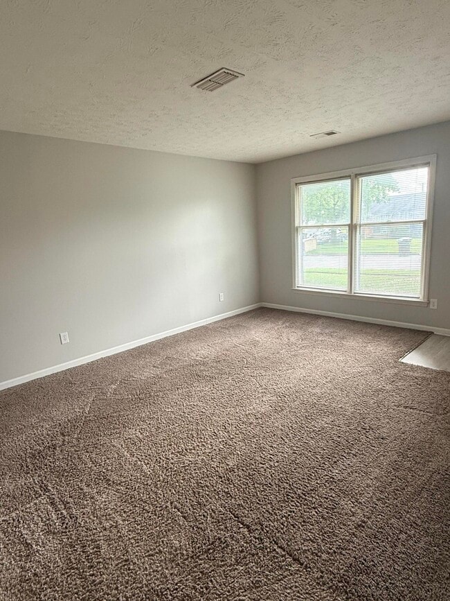 Photo - 106 Potomac Ct