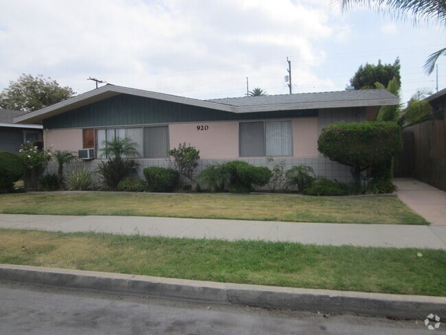 Building Photo - 920 Unit 3 Rental