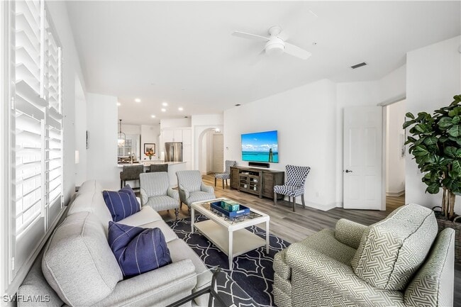 Building Photo - 837 Sailaway Ln Unit 204