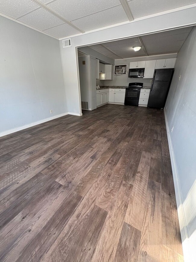 Photo - AI - 05 - Avon St Unit 217