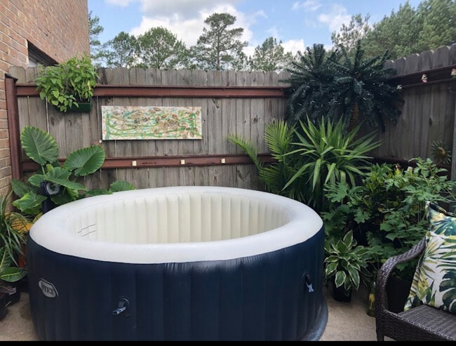 Townhome Staged Patio