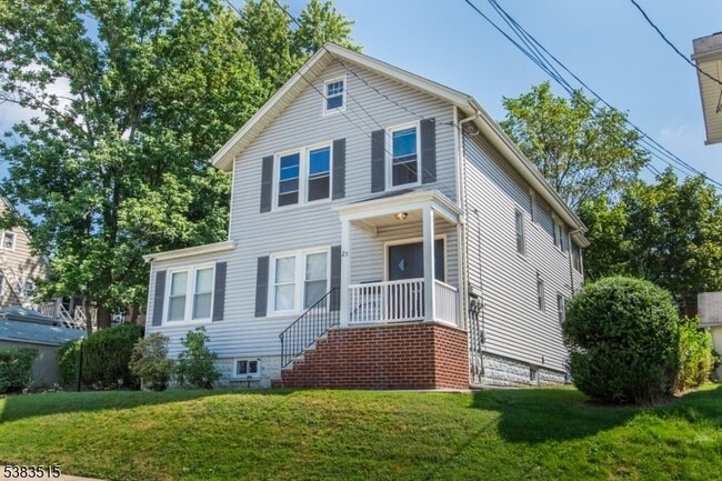 Building Photo - 23 Verona Pl Rental