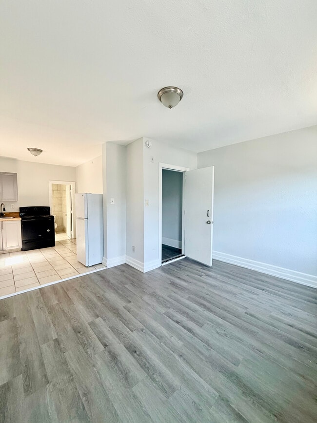 Building Photo - 1514 Arrott St Unit 2