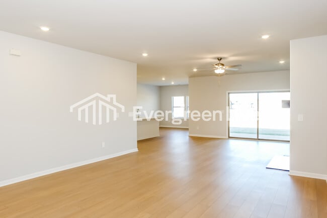 Photo - 101 Ashby Pond Dr