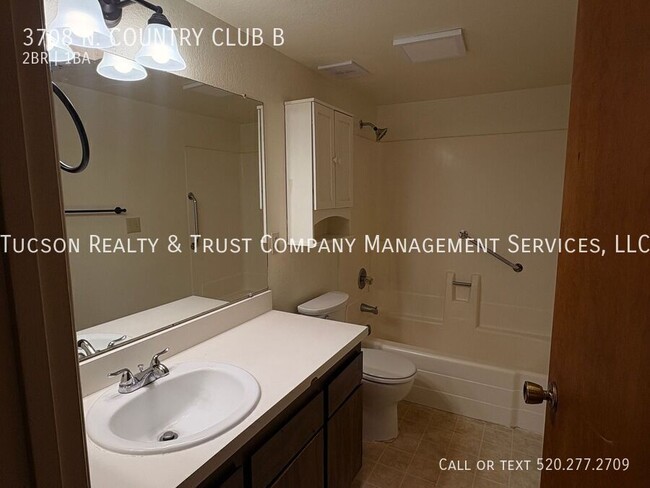 3708 N Country Club Rd