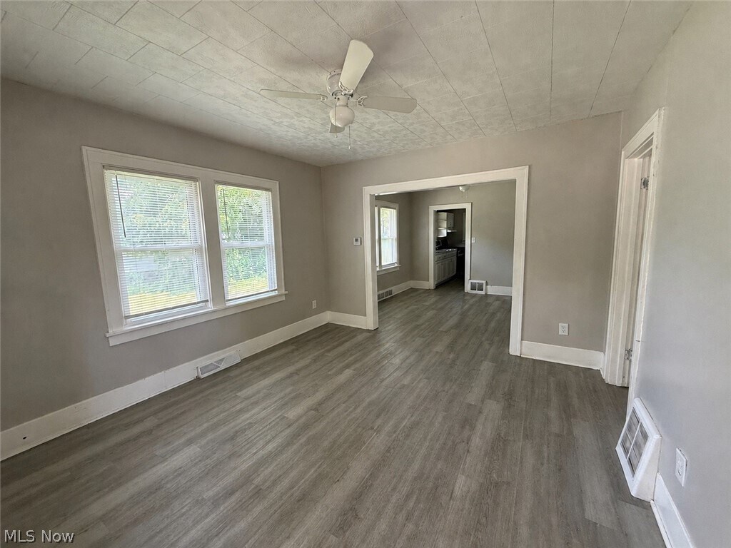Photo - 283 Sobul Ave